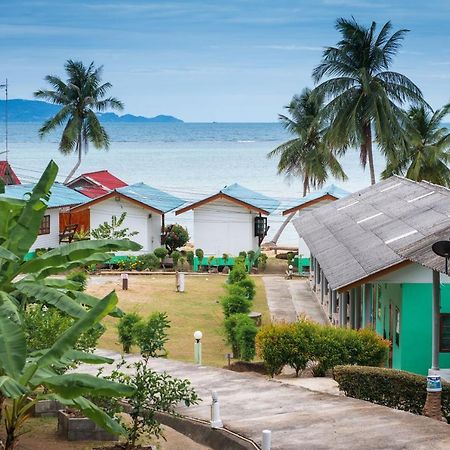 One More Night Beach Resort Baan Khai Zewnętrze zdjęcie